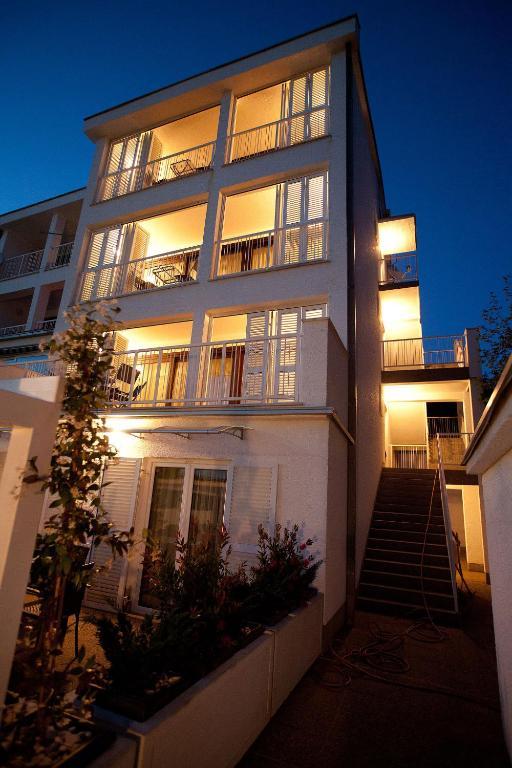 Apartments Casa Bianca ซริกเวนิซา ภายนอก รูปภาพ